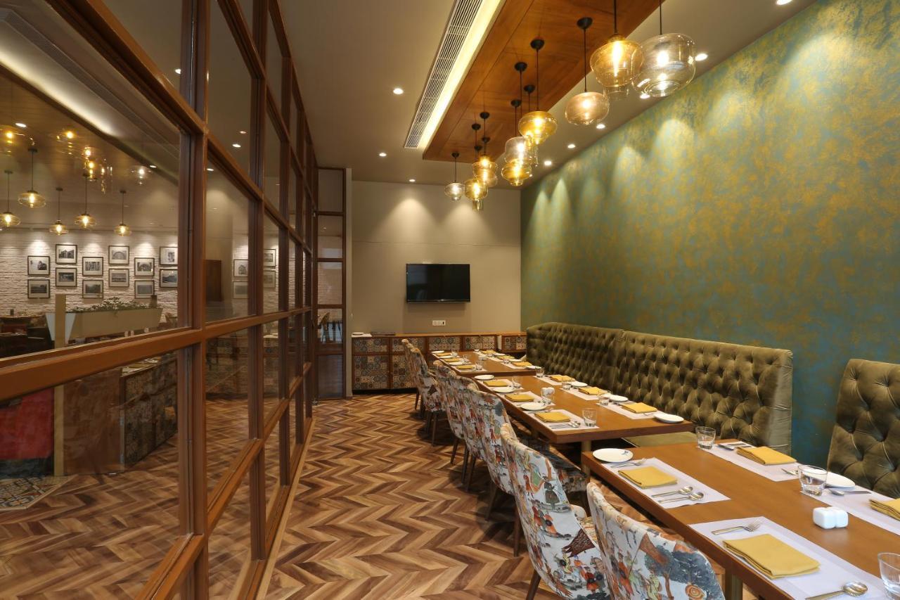Ymca International Centre Hotel Ahmedabad Exterior photo
