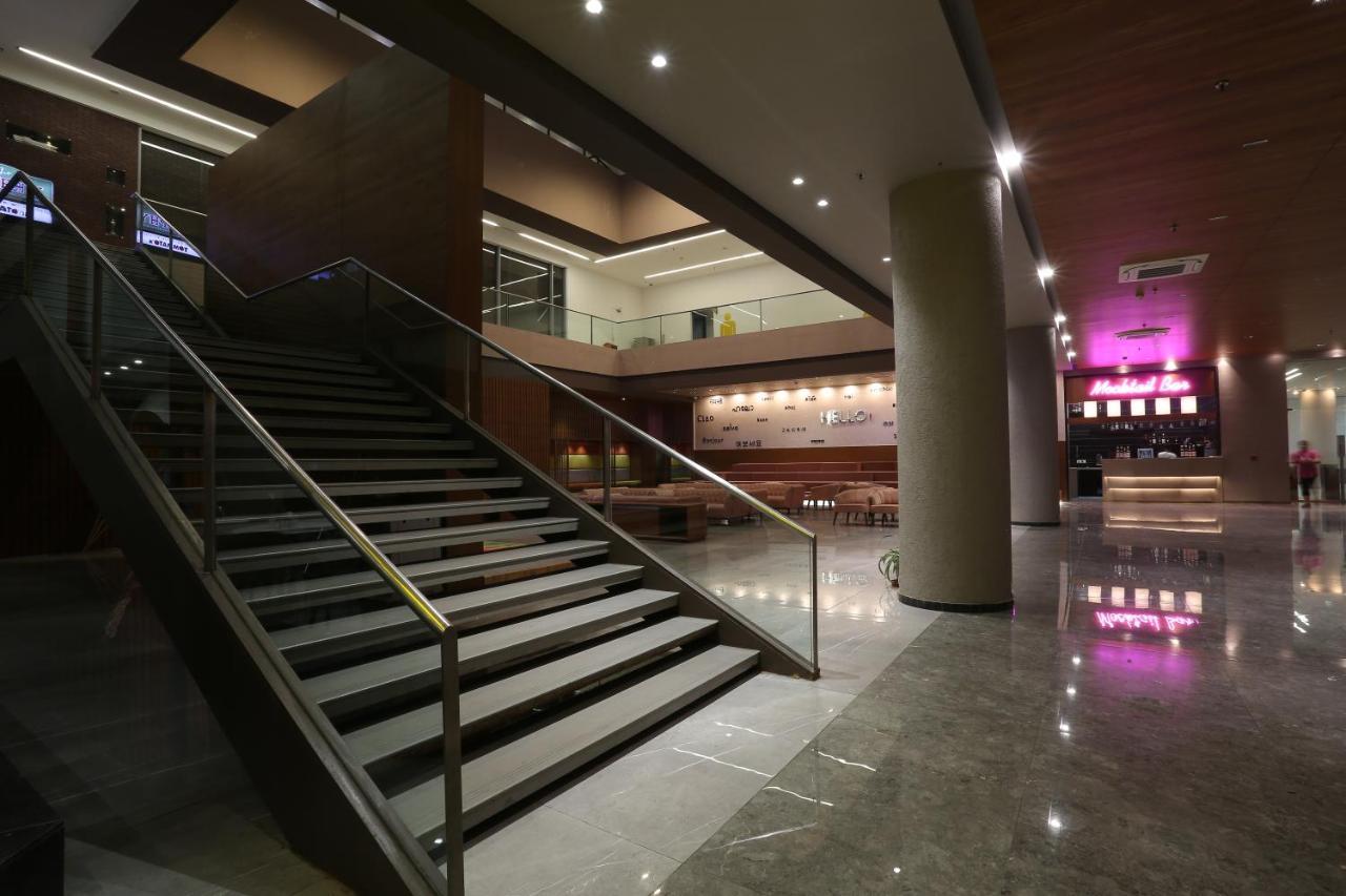 Ymca International Centre Hotel Ahmedabad Exterior photo